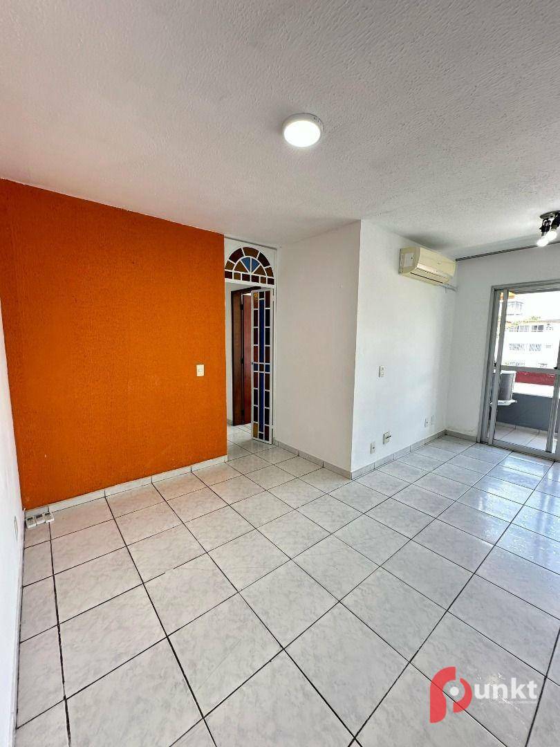 Apartamento para alugar com 3 quartos, 80m² - Foto 9