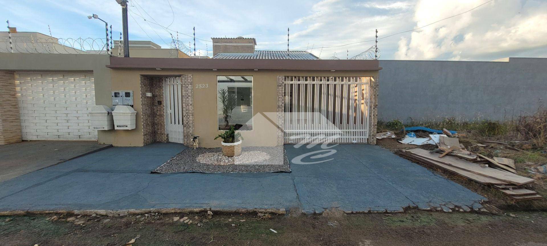 Casa, 3 quartos, 210 m² - Foto 1