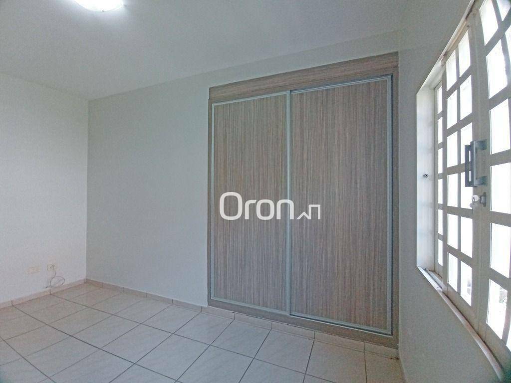 Casa à venda com 3 quartos, 245m² - Foto 7