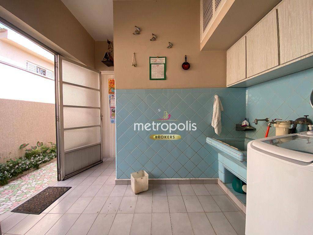 Casa à venda e aluguel com 3 quartos, 350m² - Foto 9