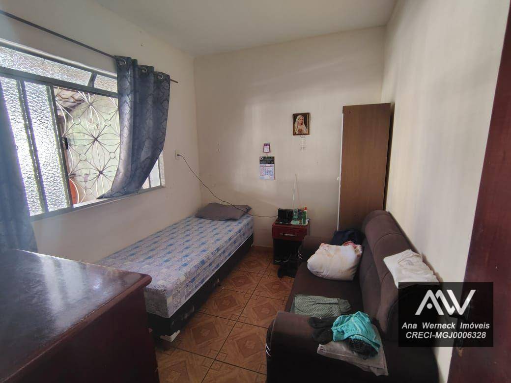Casa à venda com 8 quartos, 220m² - Foto 12