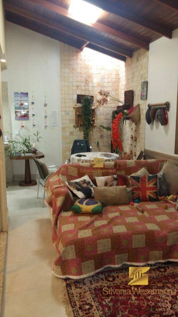 Casa à venda e aluguel com 3 quartos, 180m² - Foto 14