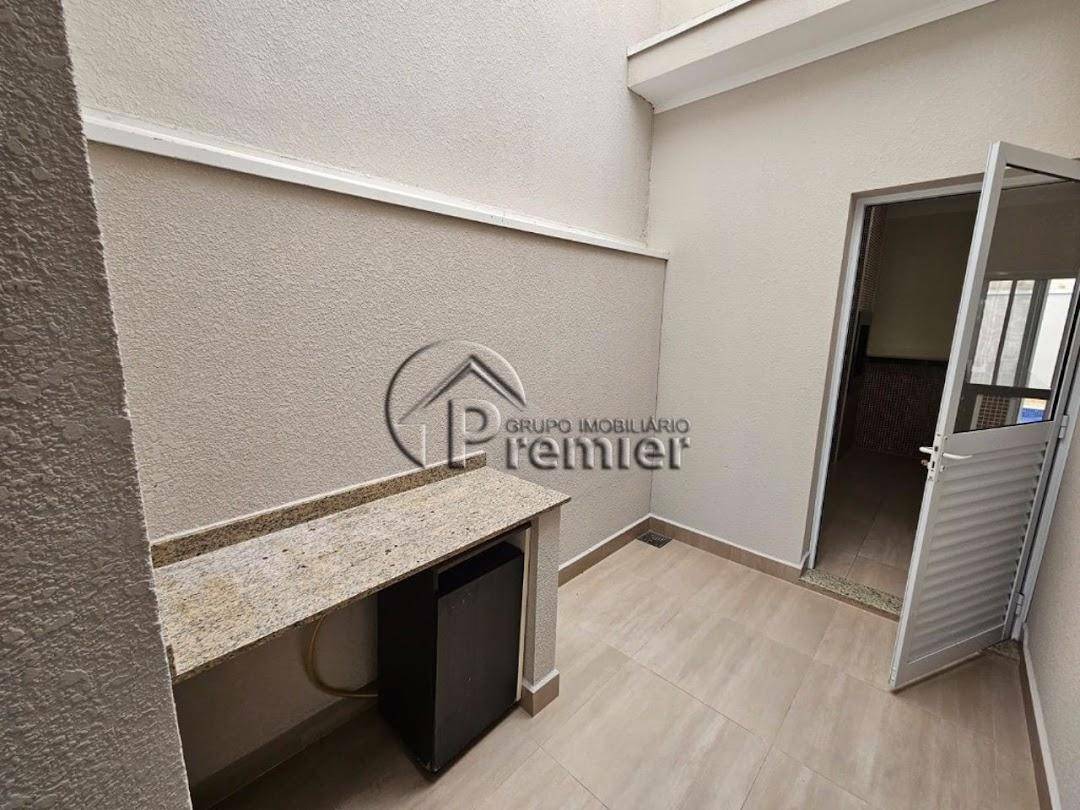 Casa de Condomínio para alugar com 3 quartos, 189m² - Foto 2