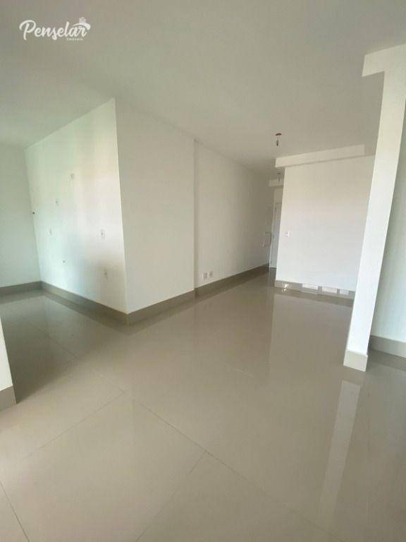 Apartamento à venda com 3 quartos, 90m² - Foto 1