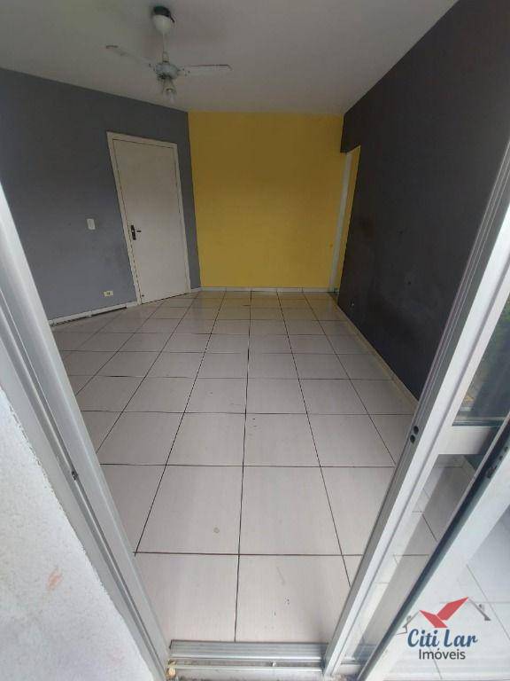 Apartamento à venda com 2 quartos, 62m² - Foto 6