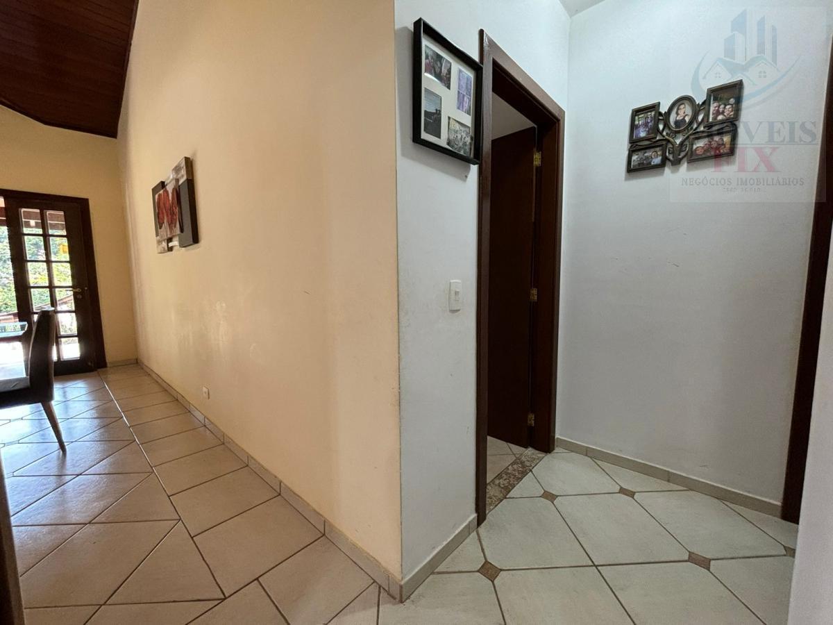 Casa de Condomínio à venda com 3 quartos, 300m² - Foto 23