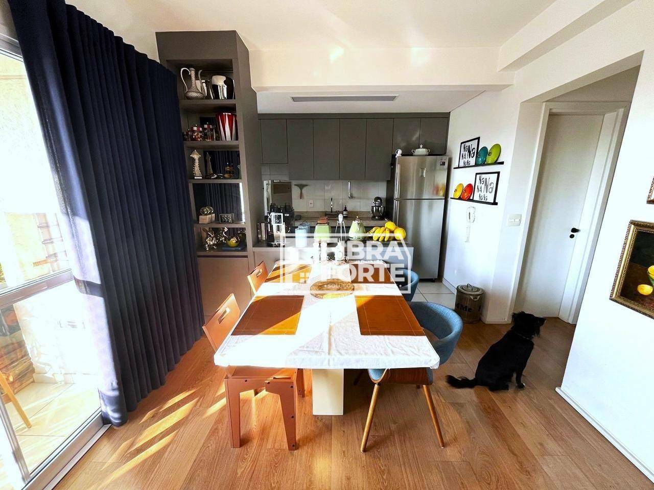 Apartamento à venda com 2 quartos, 67m² - Foto 3