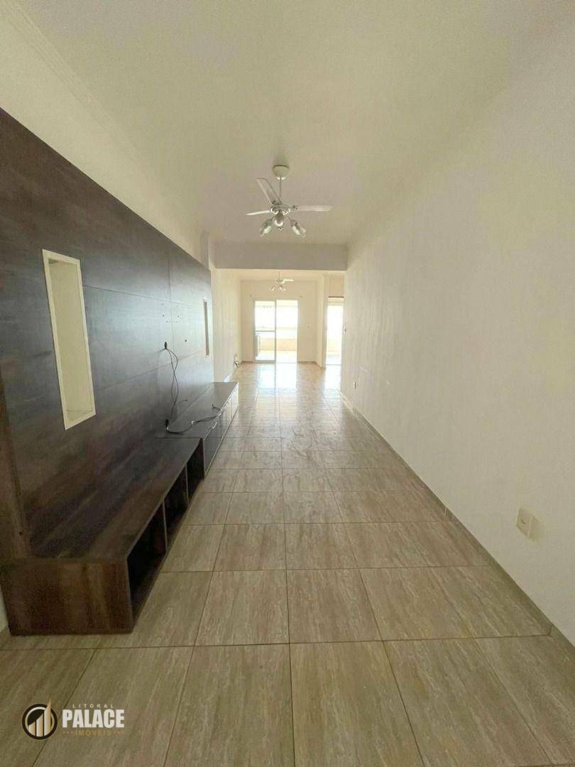 Apartamento à venda com 3 quartos, 150m² - Foto 3