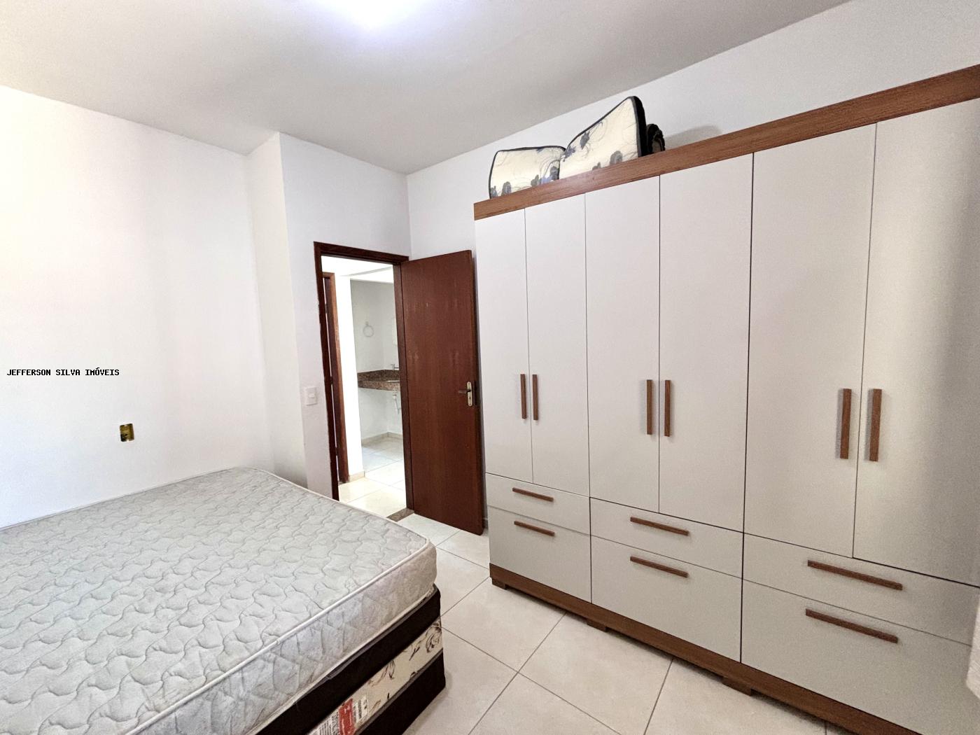 Casa à venda com 2 quartos, 55m² - Foto 13