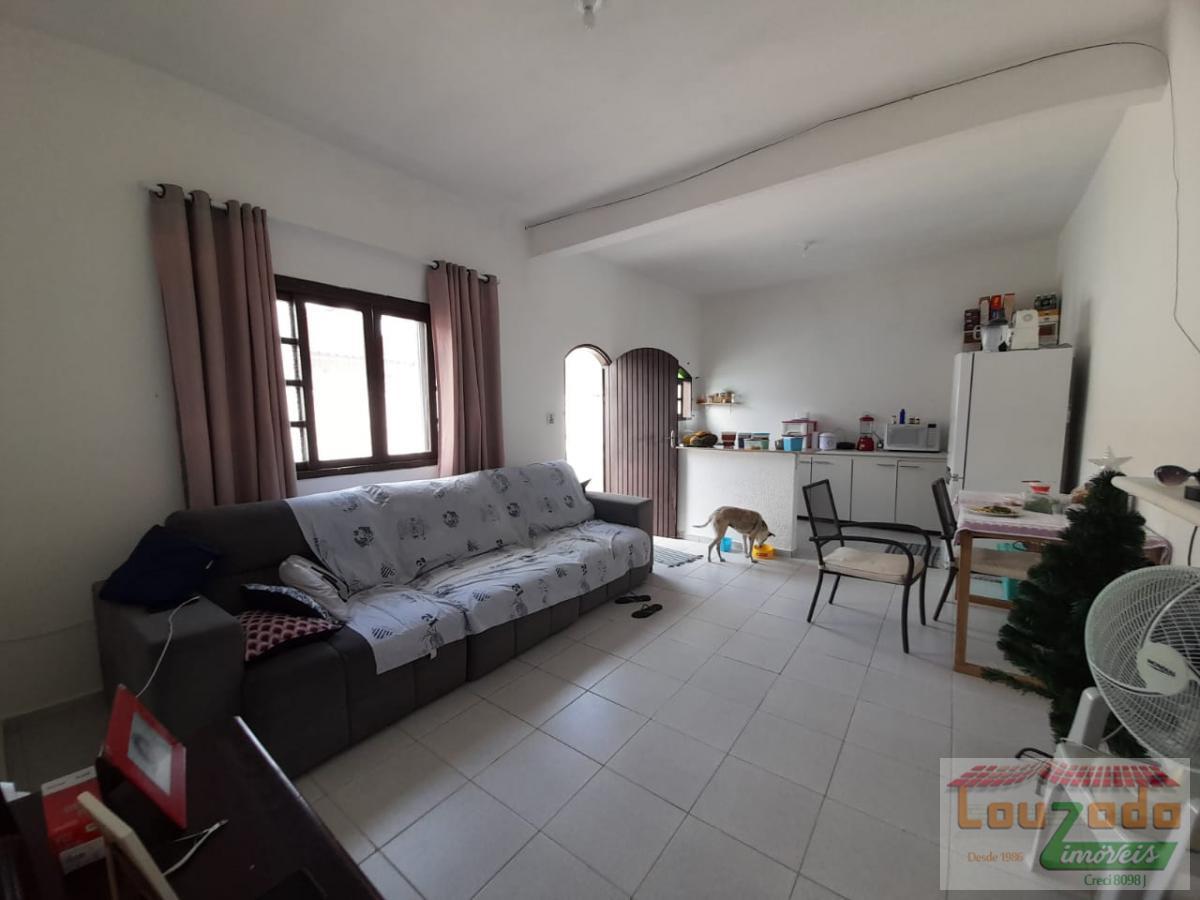 Casa à venda com 2 quartos, 300m² - Foto 4