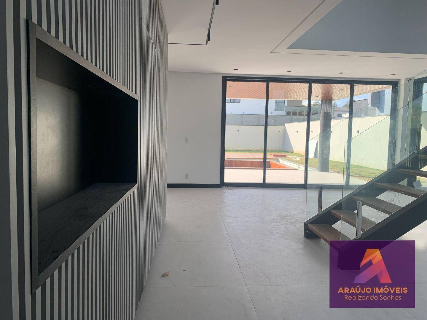 Casa de Condomínio à venda com 4 quartos, 360m² - Foto 4