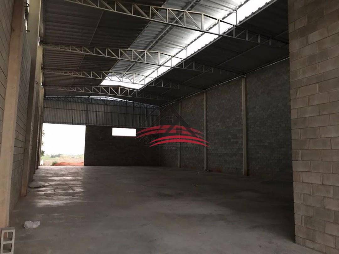 Depósito-Galpão-Armazém para alugar, 640m² - Foto 3