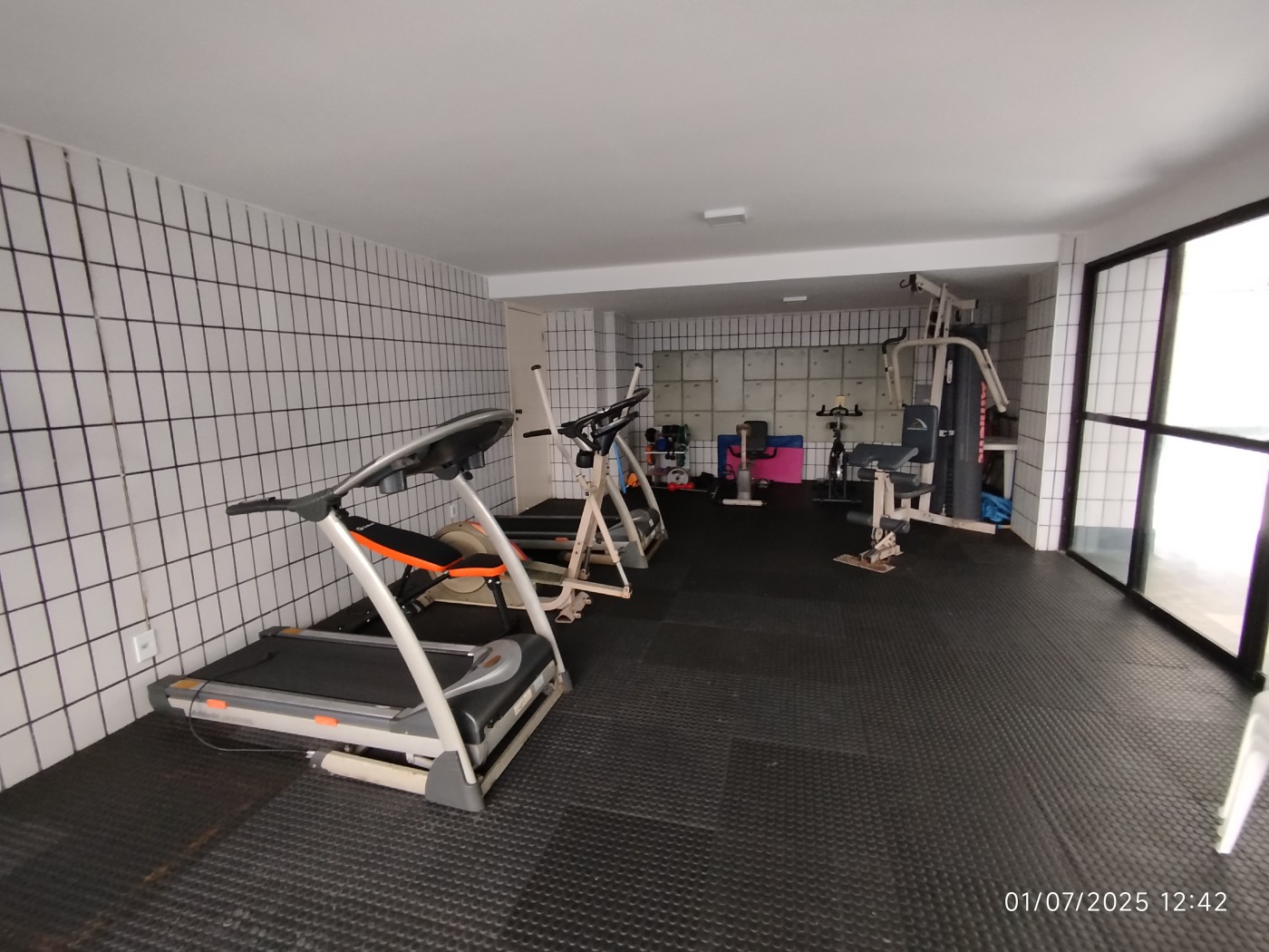 Apartamento para alugar com 3 quartos, 197m² - Foto 8