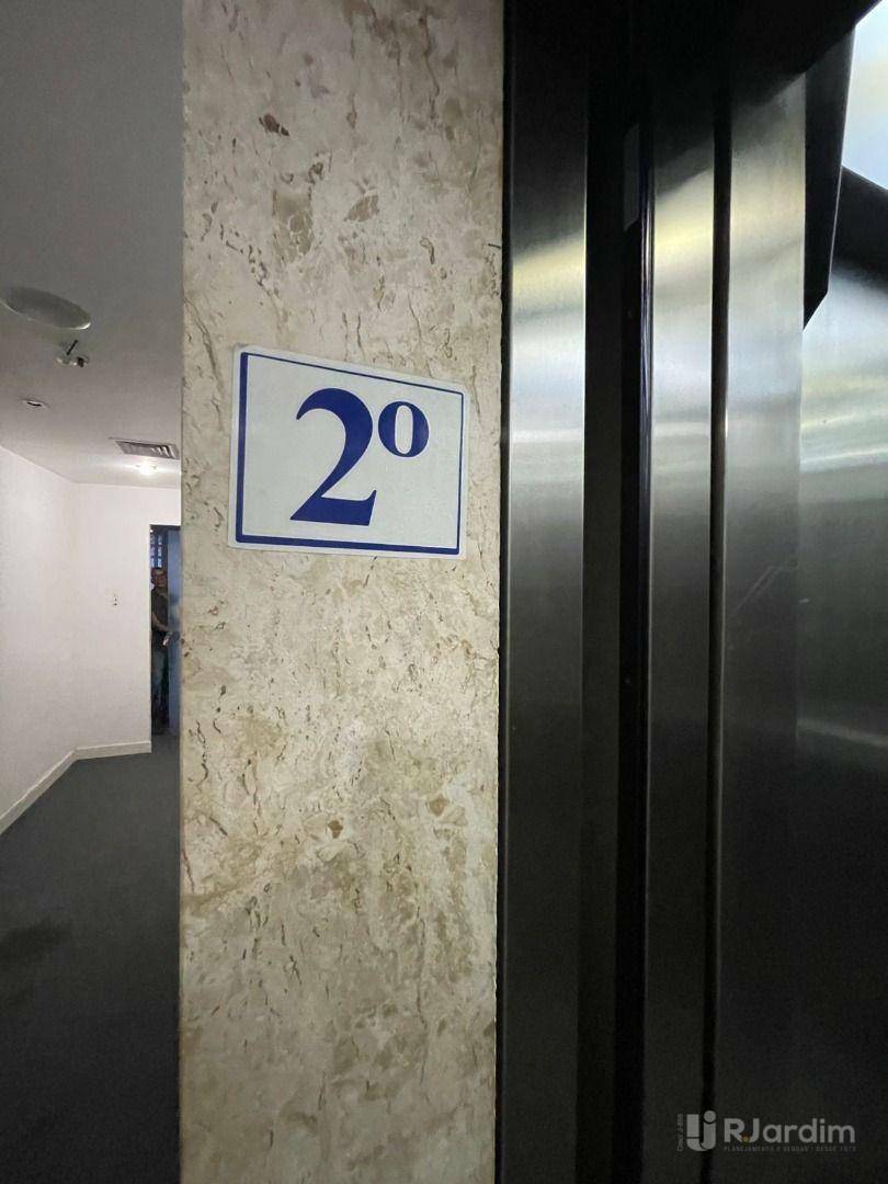 Prédio Inteiro para alugar, 300m² - Foto 1