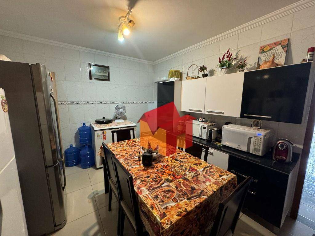 Casa à venda com 2 quartos, 57m² - Foto 4