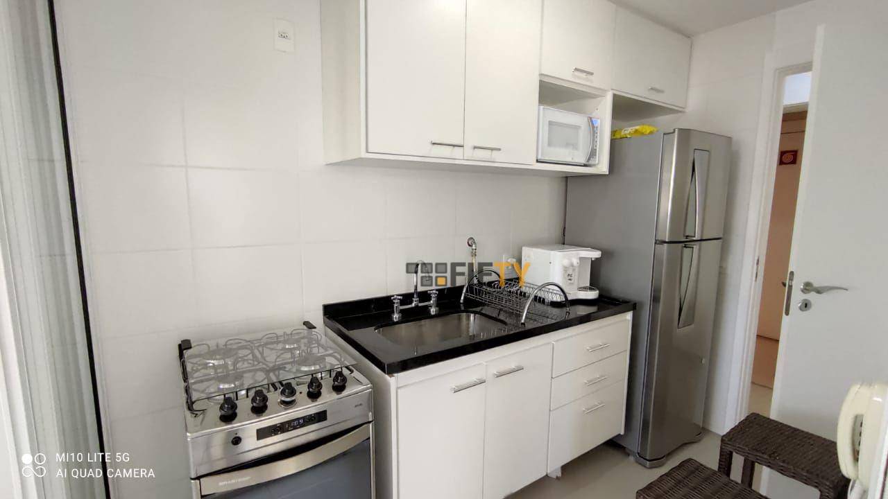 Apartamento para alugar com 1 quarto, 45m² - Foto 12