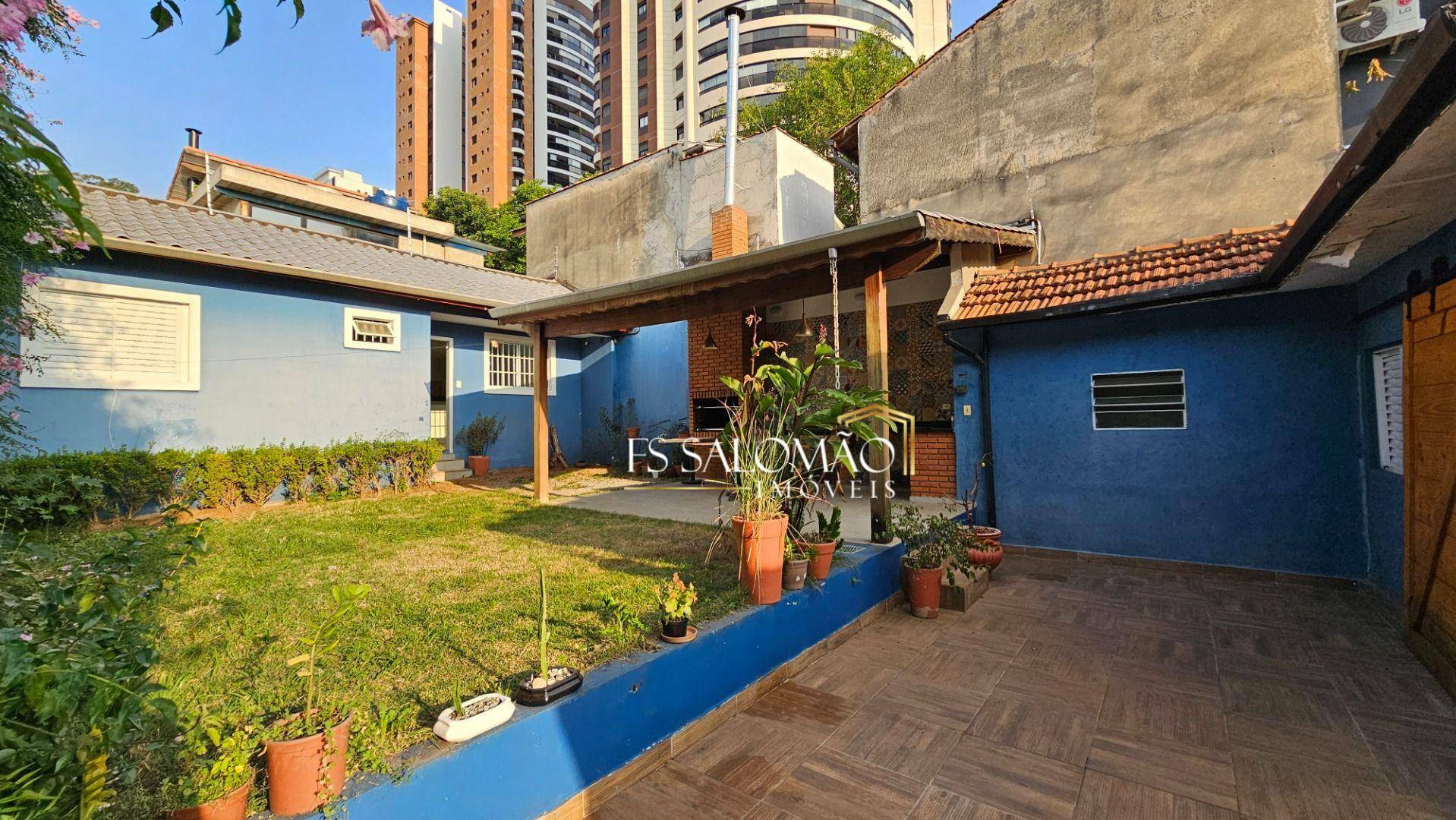 Casa para alugar com 3 quartos, 240m² - Foto 3