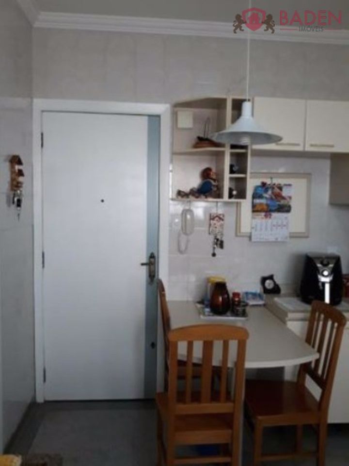 Apartamento à venda com 3 quartos, 95m² - Foto 9