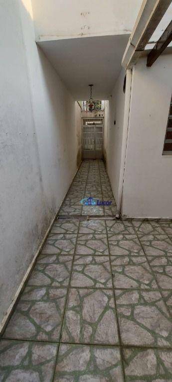 Sobrado à venda com 2 quartos, 160m² - Foto 17