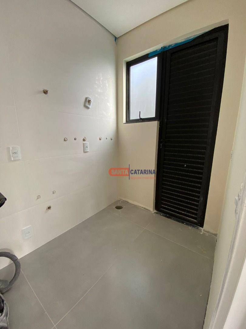 Casa de Condomínio à venda com 4 quartos, 301m² - Foto 11