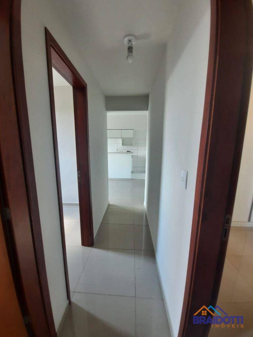 Apartamento à venda com 3 quartos, 76m² - Foto 17