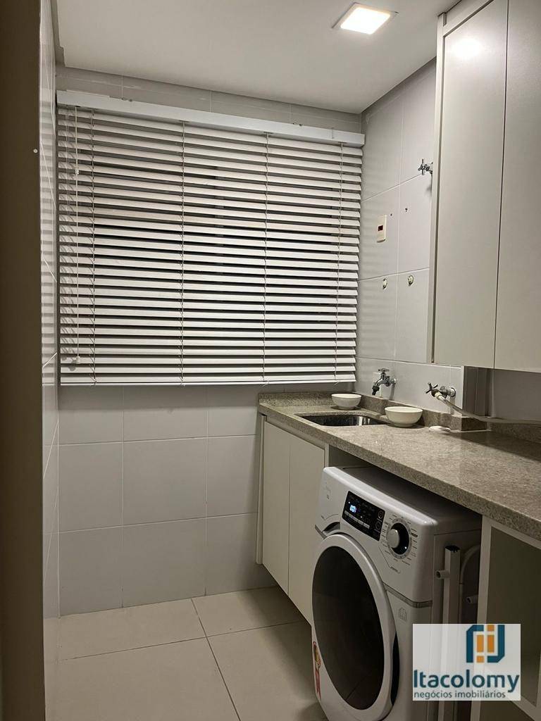 Apartamento à venda com 1 quarto, 50m² - Foto 2