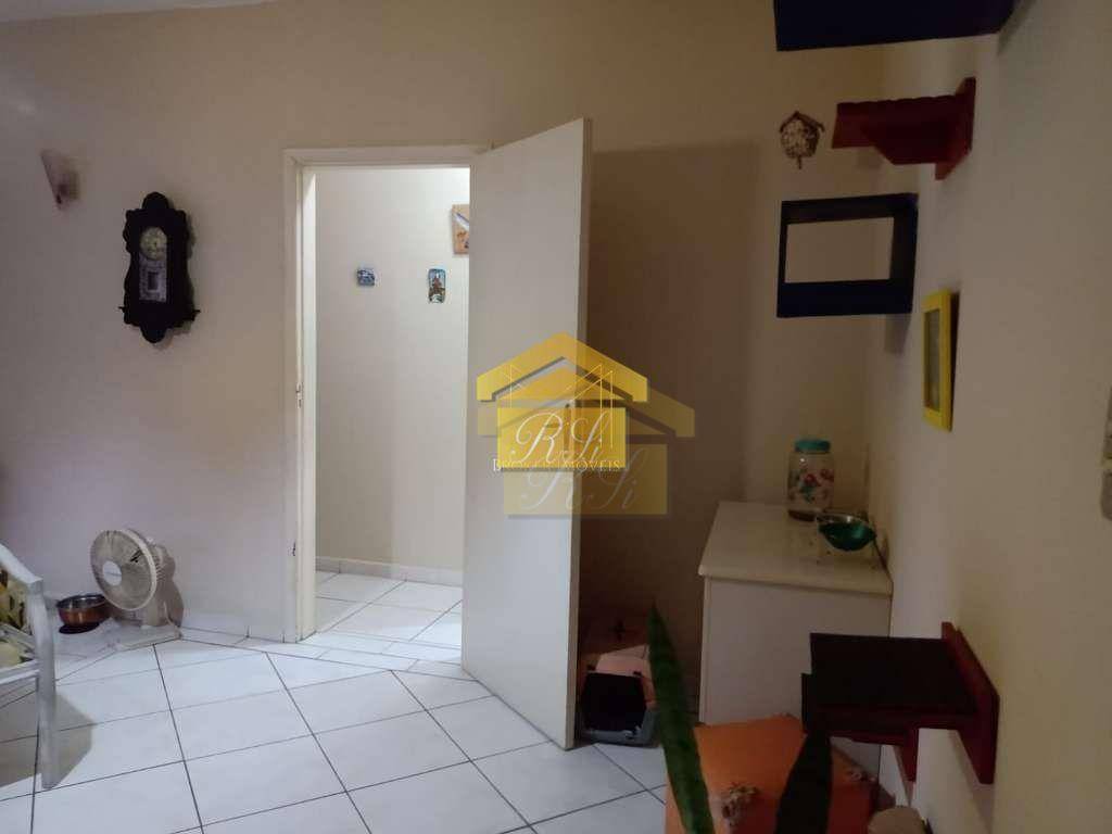 Casa à venda com 3 quartos, 180m² - Foto 18