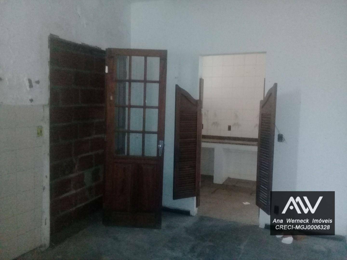 Casa à venda com 10 quartos, 200m² - Foto 10