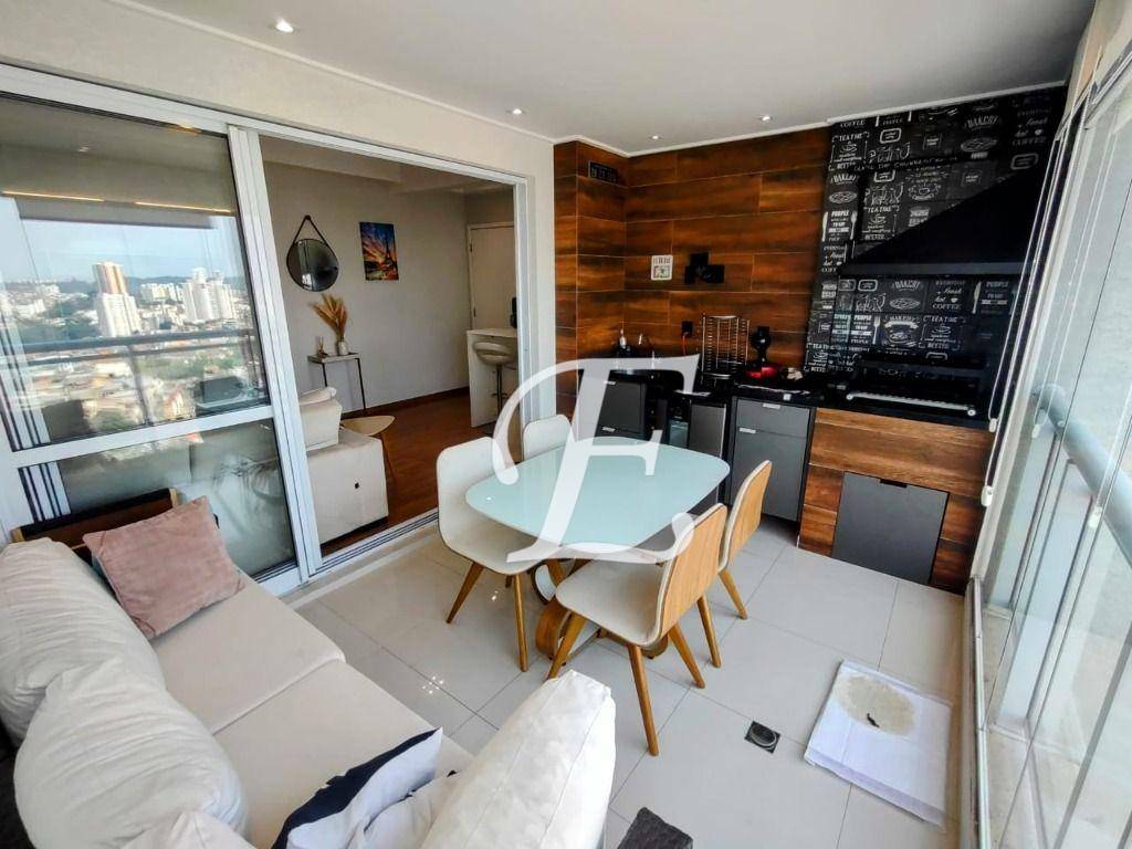 Apartamento à venda com 2 quartos, 72m² - Foto 1