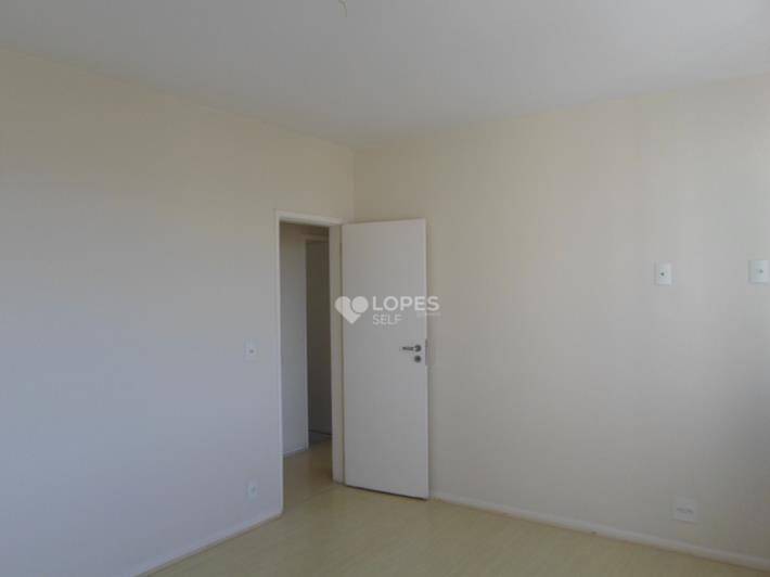 Apartamento à venda com 3 quartos, 111m² - Foto 15