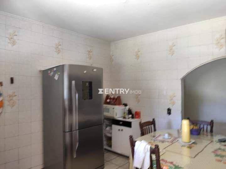 Chácara à venda com 3 quartos, 210m² - Foto 8