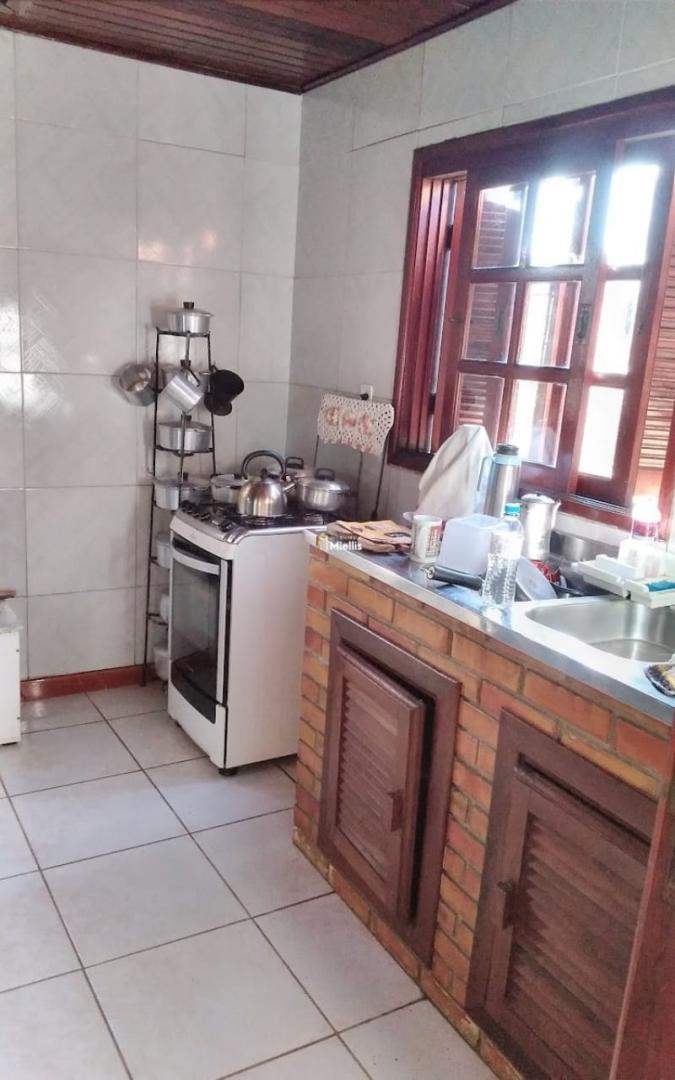 Casa à venda com 1 quarto, 100m² - Foto 12
