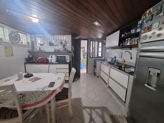 Casa de Condomínio à venda com 4 quartos, 864m² - Foto 10