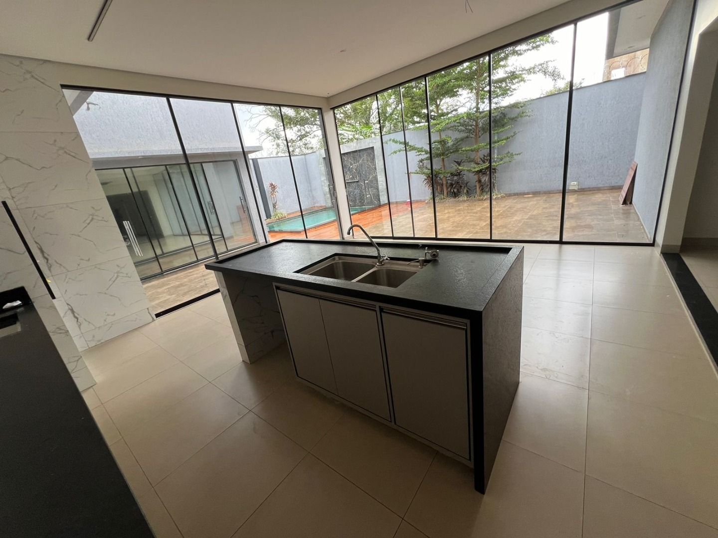 Casa à venda com 3 quartos, 196m² - Foto 8