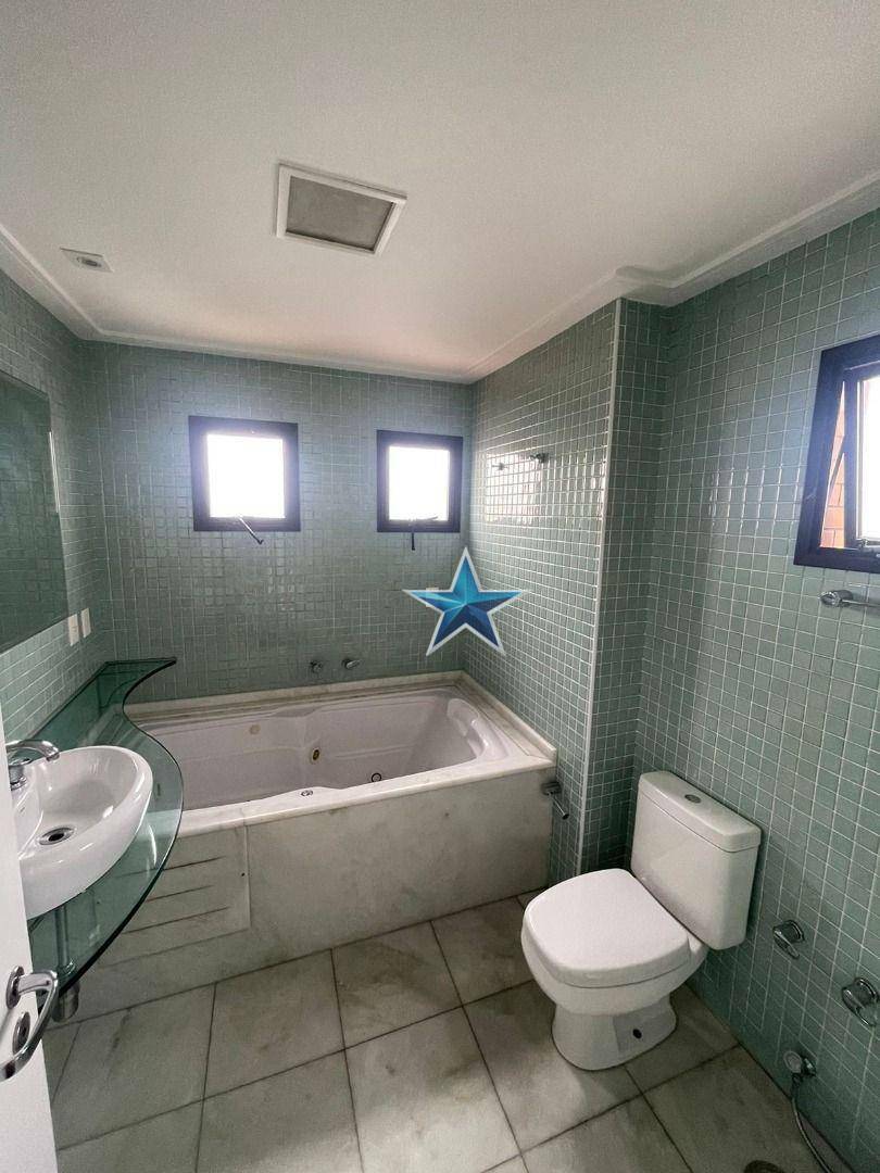 Apartamento para alugar com 3 quartos, 130m² - Foto 28
