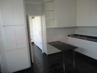 Apartamento para alugar com 4 quartos, 300m² - Foto 11