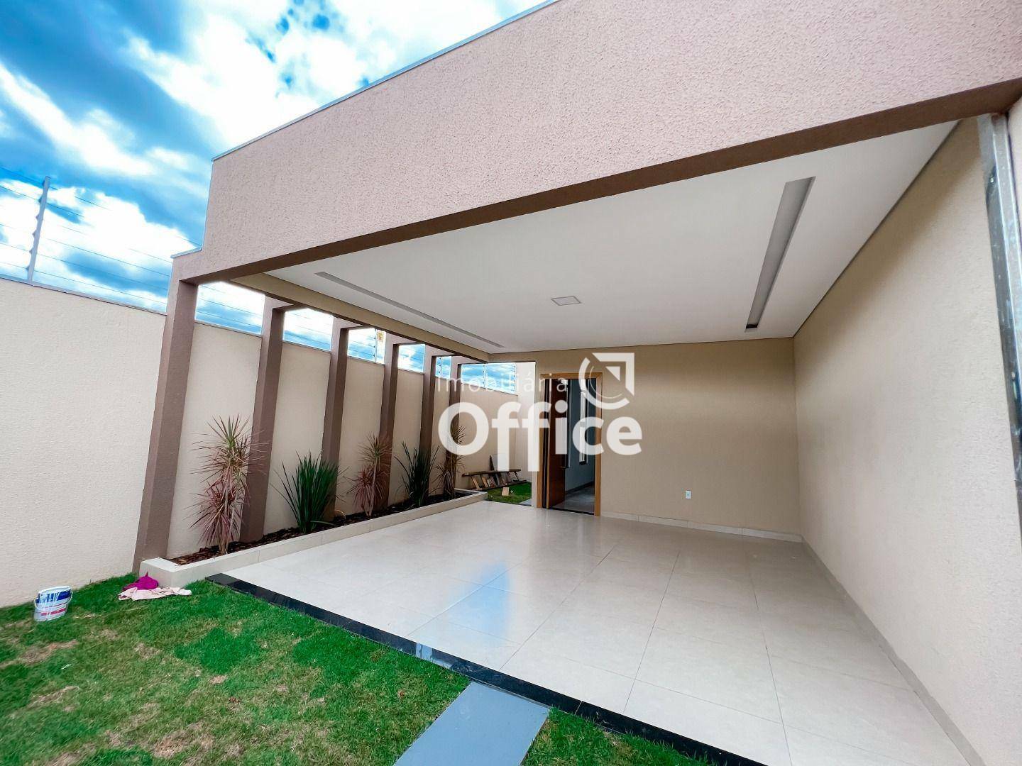 Casa à venda com 3 quartos, 115m² - Foto 2