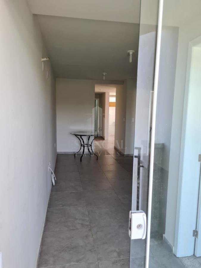 Apartamento à venda com 2 quartos, 64m² - Foto 3