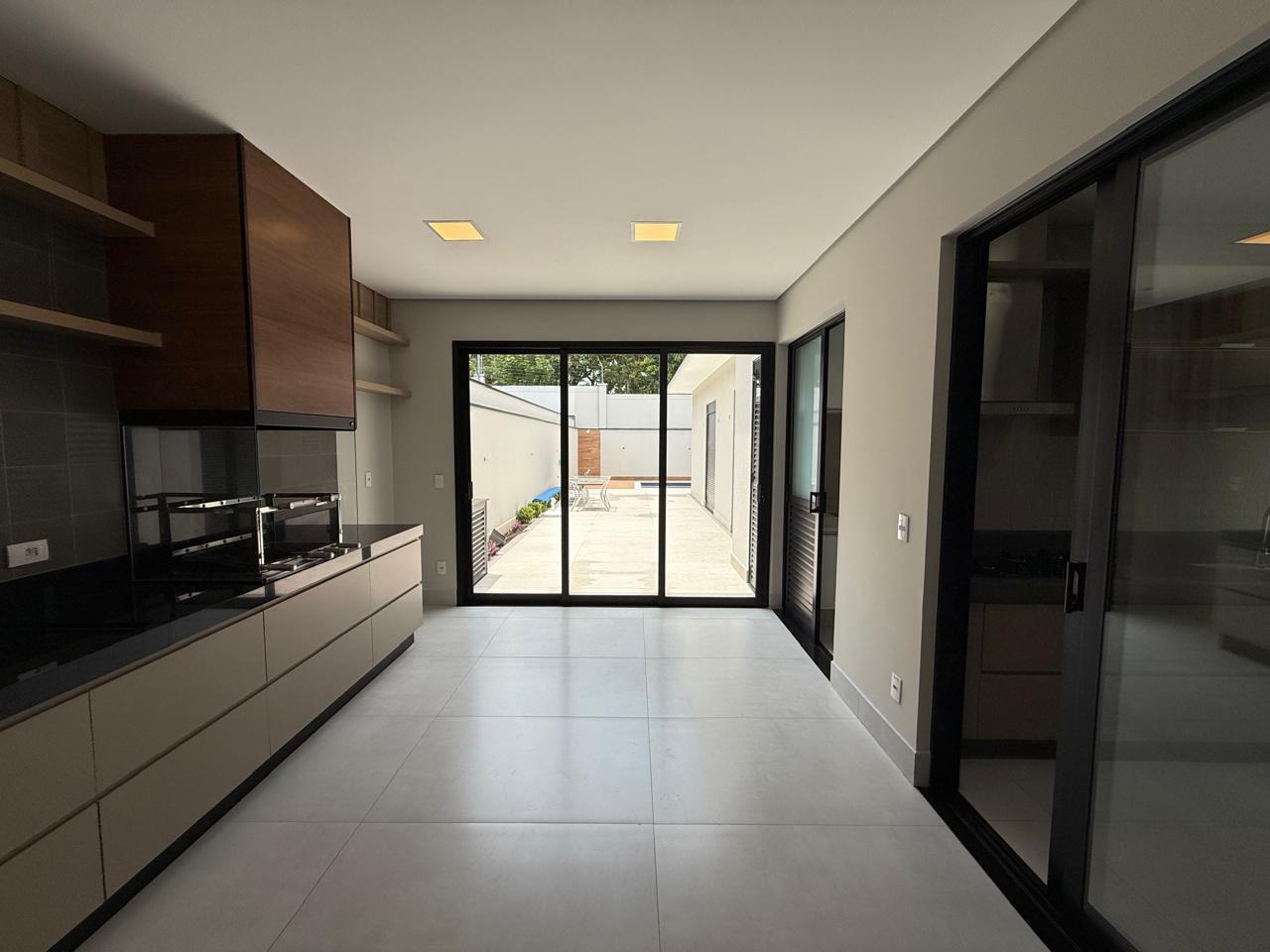 Casa de Condomínio à venda com 4 quartos, 220m² - Foto 27