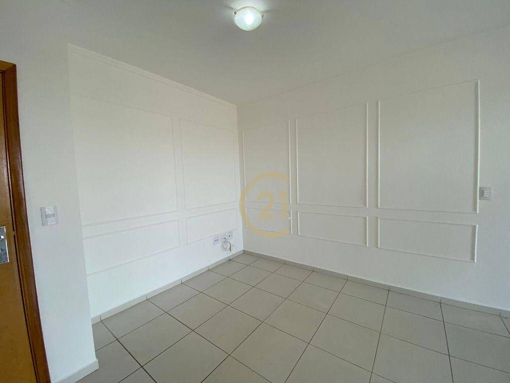 Apartamento para alugar com 3 quartos, 84m² - Foto 2