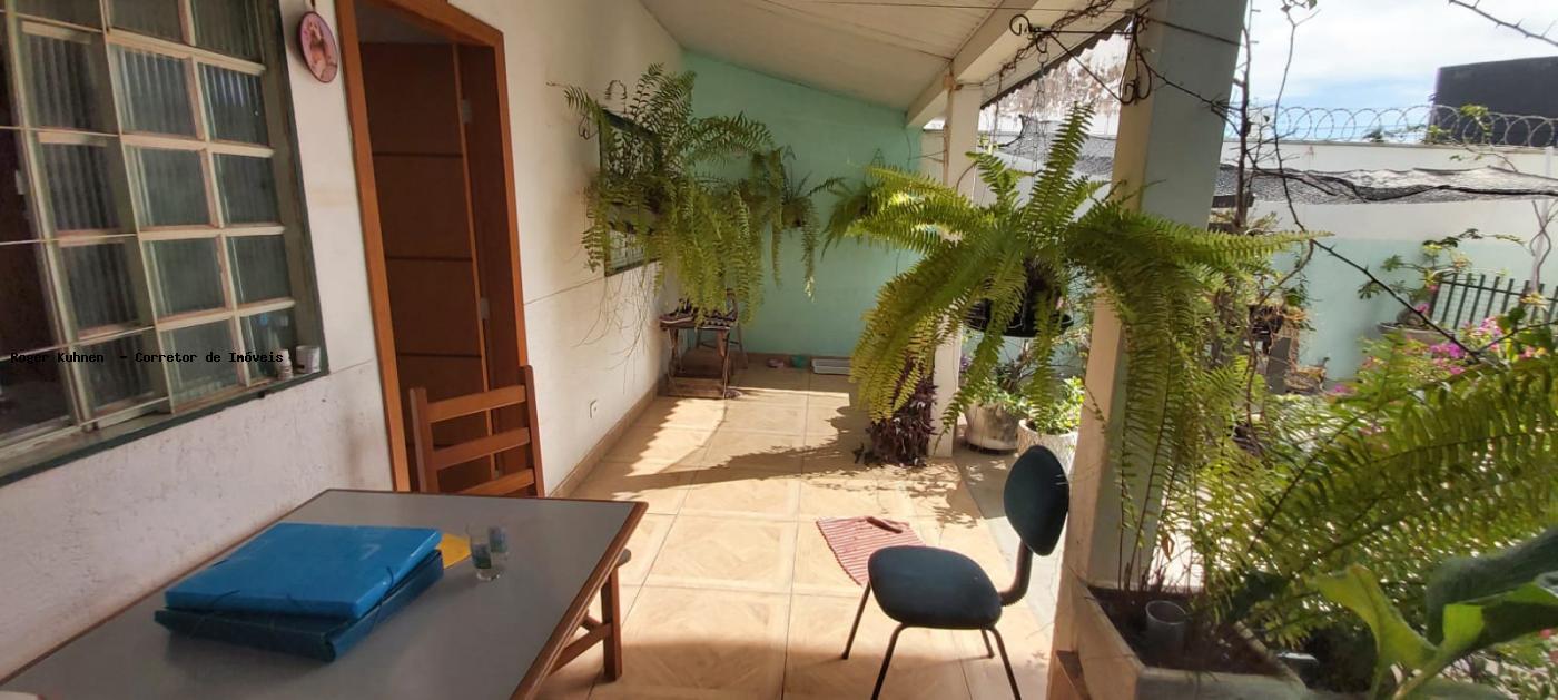 Casa à venda com 6 quartos, 315m² - Foto 29