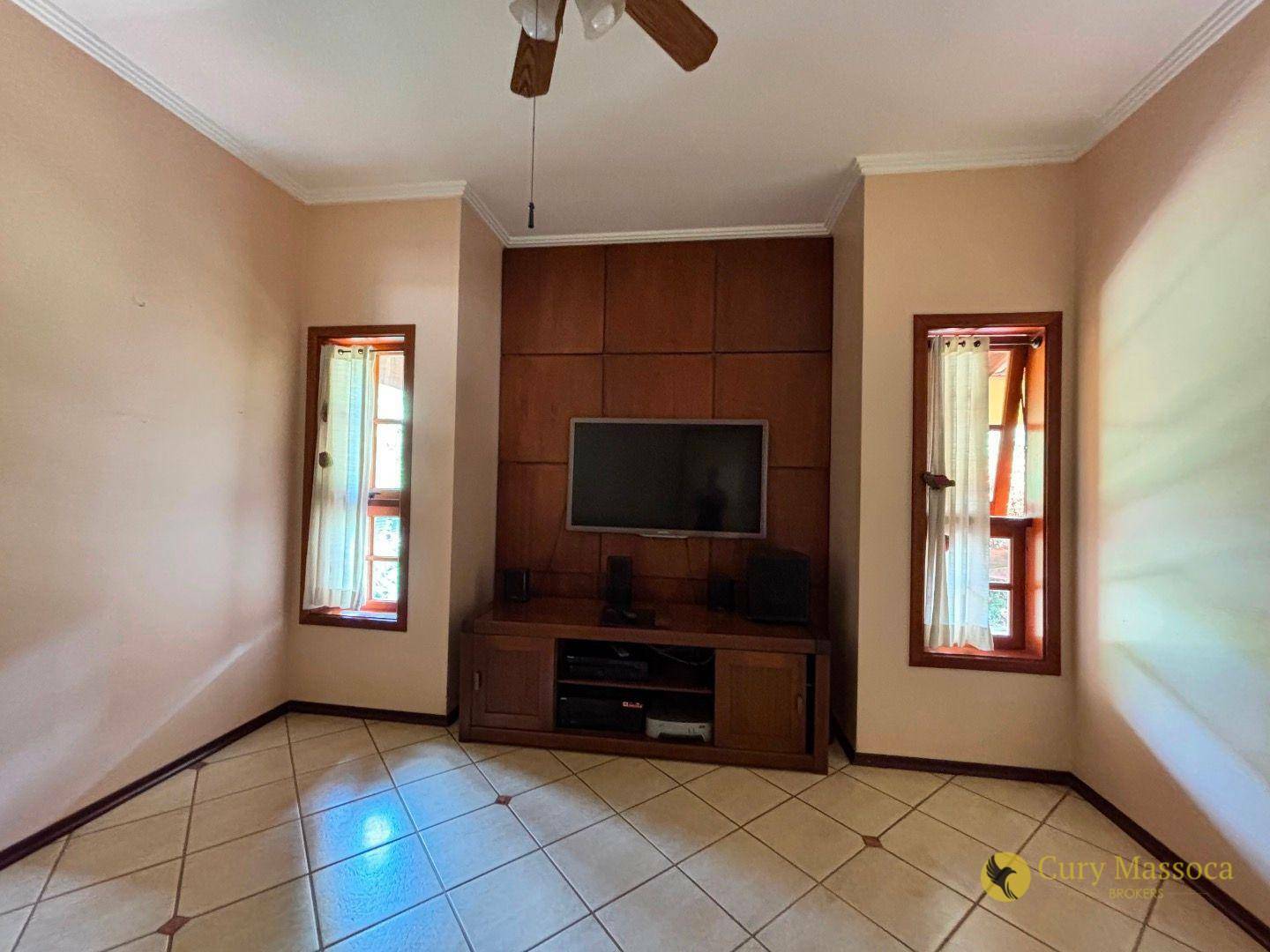 Casa de Condomínio à venda e aluguel com 3 quartos, 350m² - Foto 36