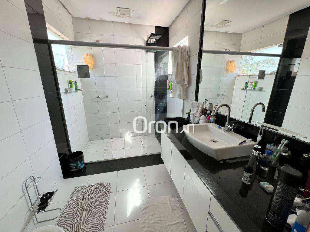 Sobrado à venda com 3 quartos, 324m² - Foto 17