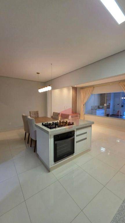 Casa à venda com 3 quartos, 130m² - Foto 7
