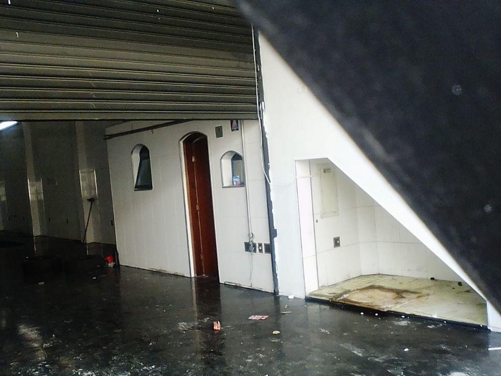 Loja-Salão, 230 m² - Foto 2