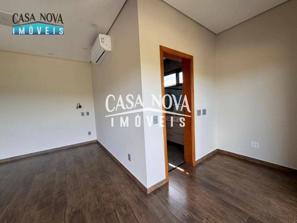 Casa de Condomínio para alugar com 4 quartos, 396m² - Foto 27