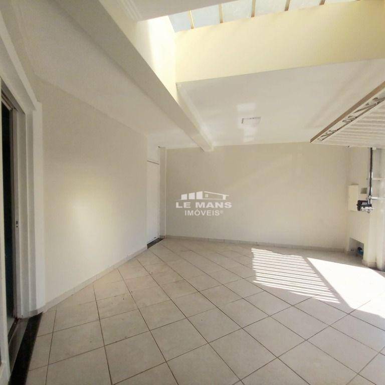 Casa, 3 quartos, 177 m² - Foto 4