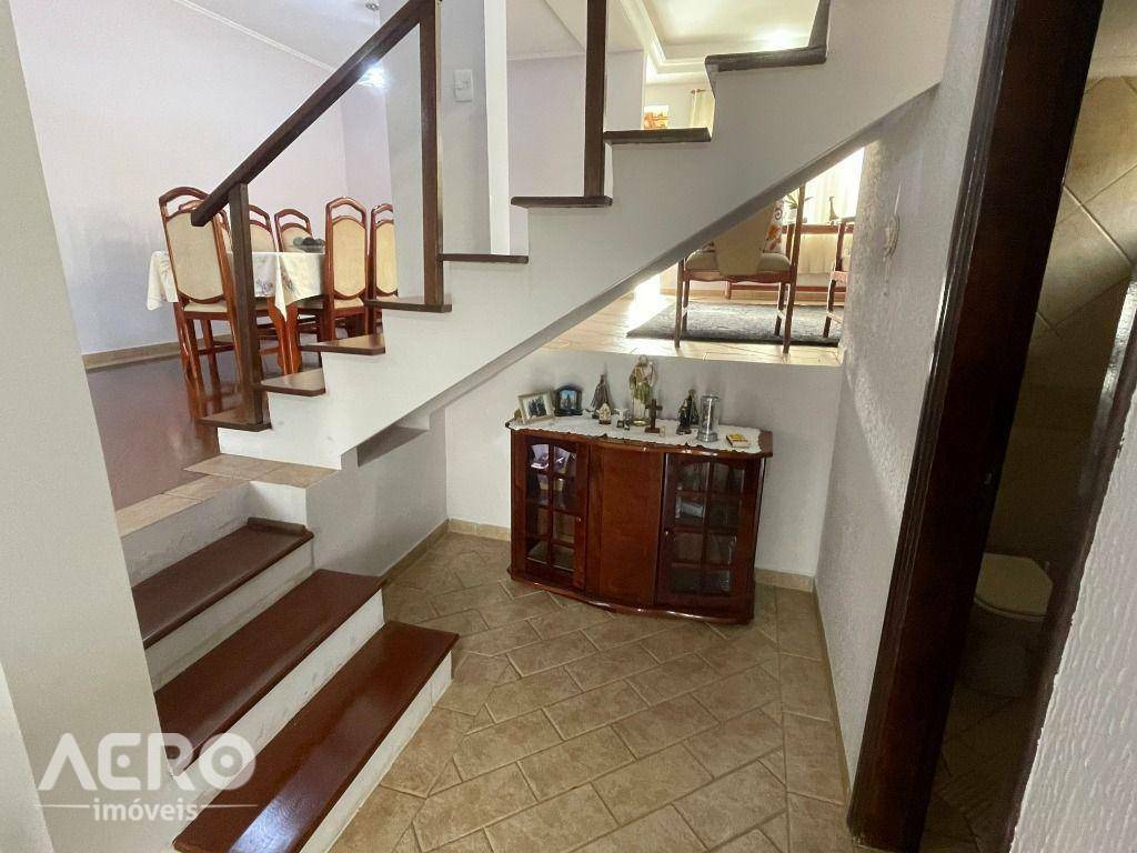 Casa de Condomínio à venda com 3 quartos, 341m² - Foto 10