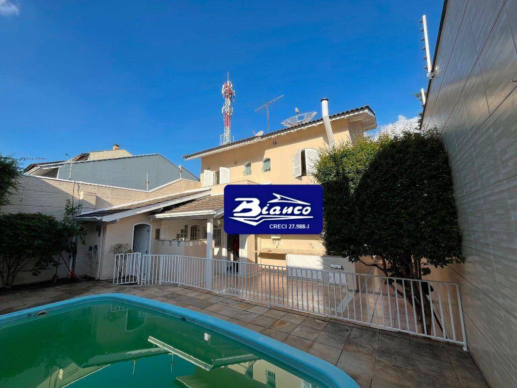 Sobrado à venda e aluguel com 4 quartos, 170m² - Foto 1
