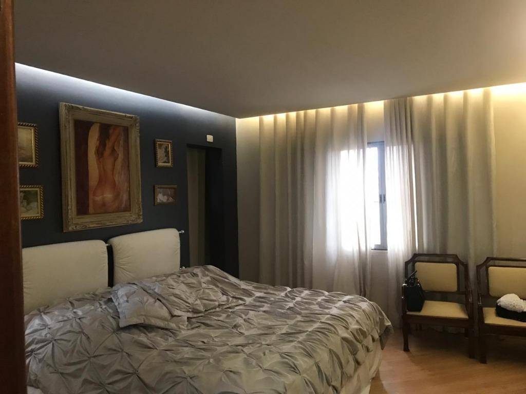 Sobrado à venda com 2 quartos, 241m² - Foto 2